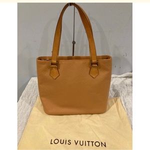 Louis Vuitton Houston Vernis Bag